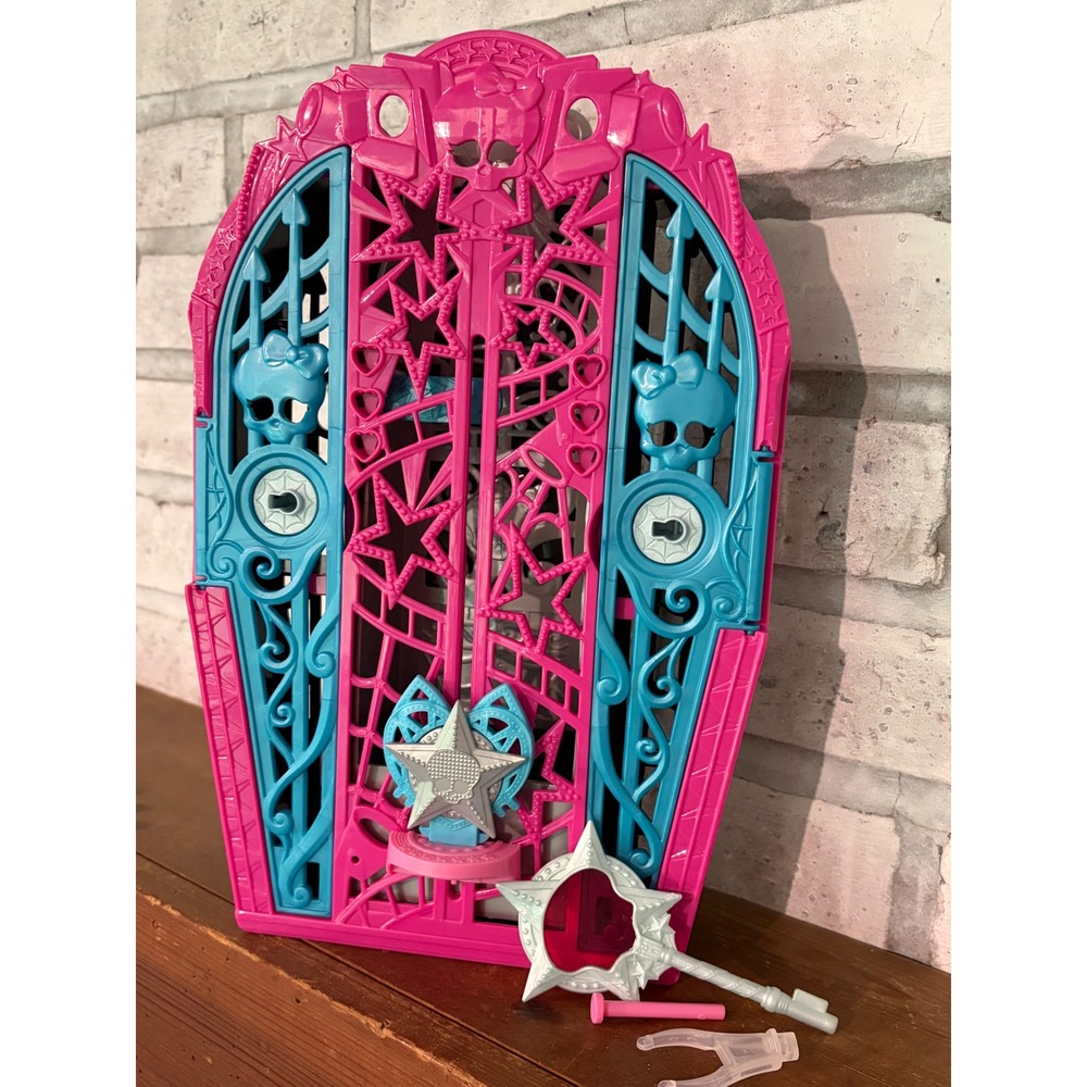 Coffin Closet Locker Monster High Skulltimate Secrets: Hauntlywood Mysteries